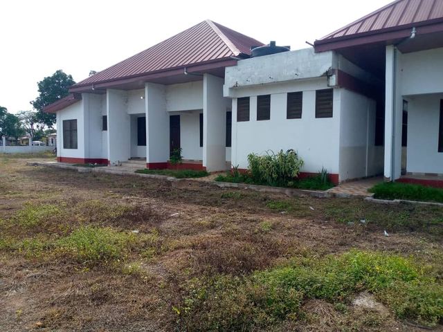 Office / admin building — Photo 15