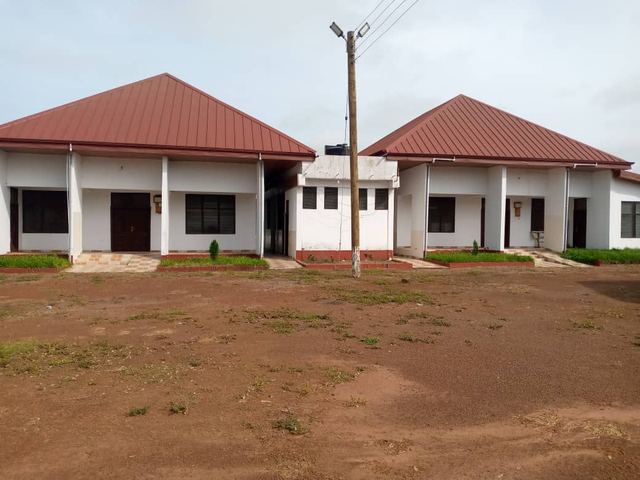 Office / admin building — Photo 24