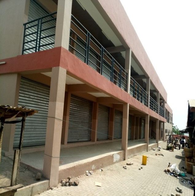Office / admin building — Photo 32