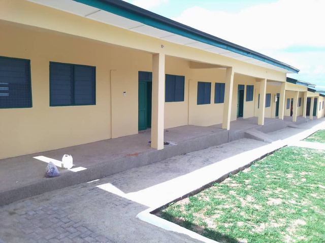 Office / admin building — Photo 38