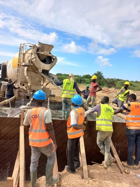 Road excavation & plant — Photo 3