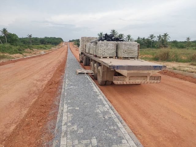 Road base & materials haulage — Photo 2