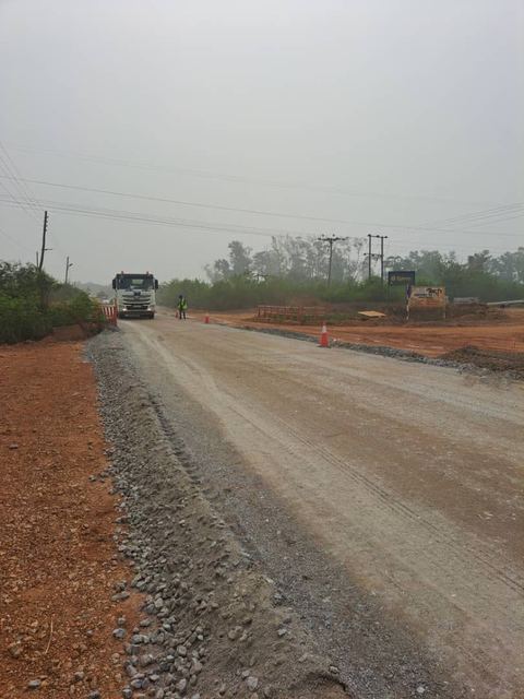 Nhyieso road project — Photo 8